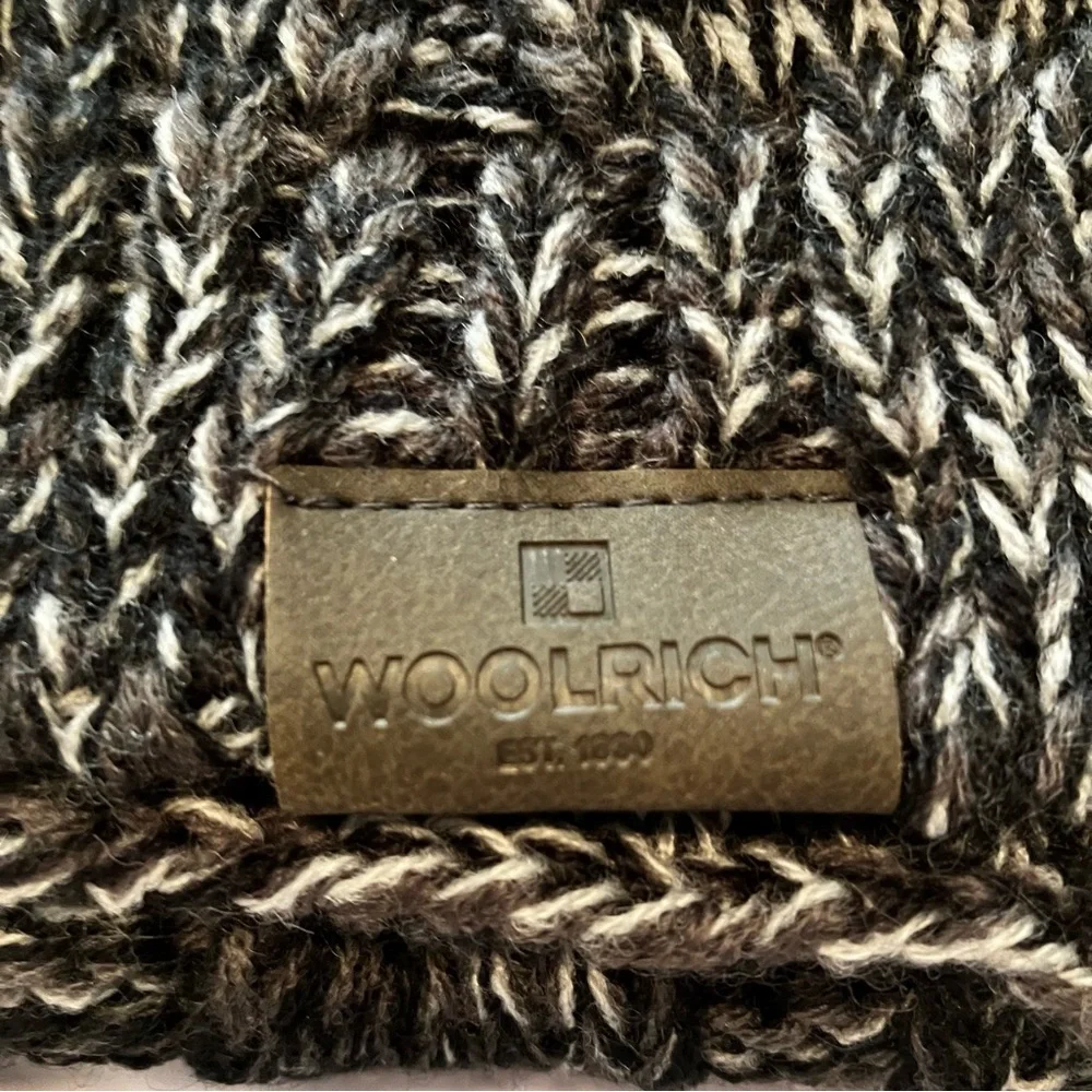 Woolrich Black and Gray Marled Cable Knit Scarf